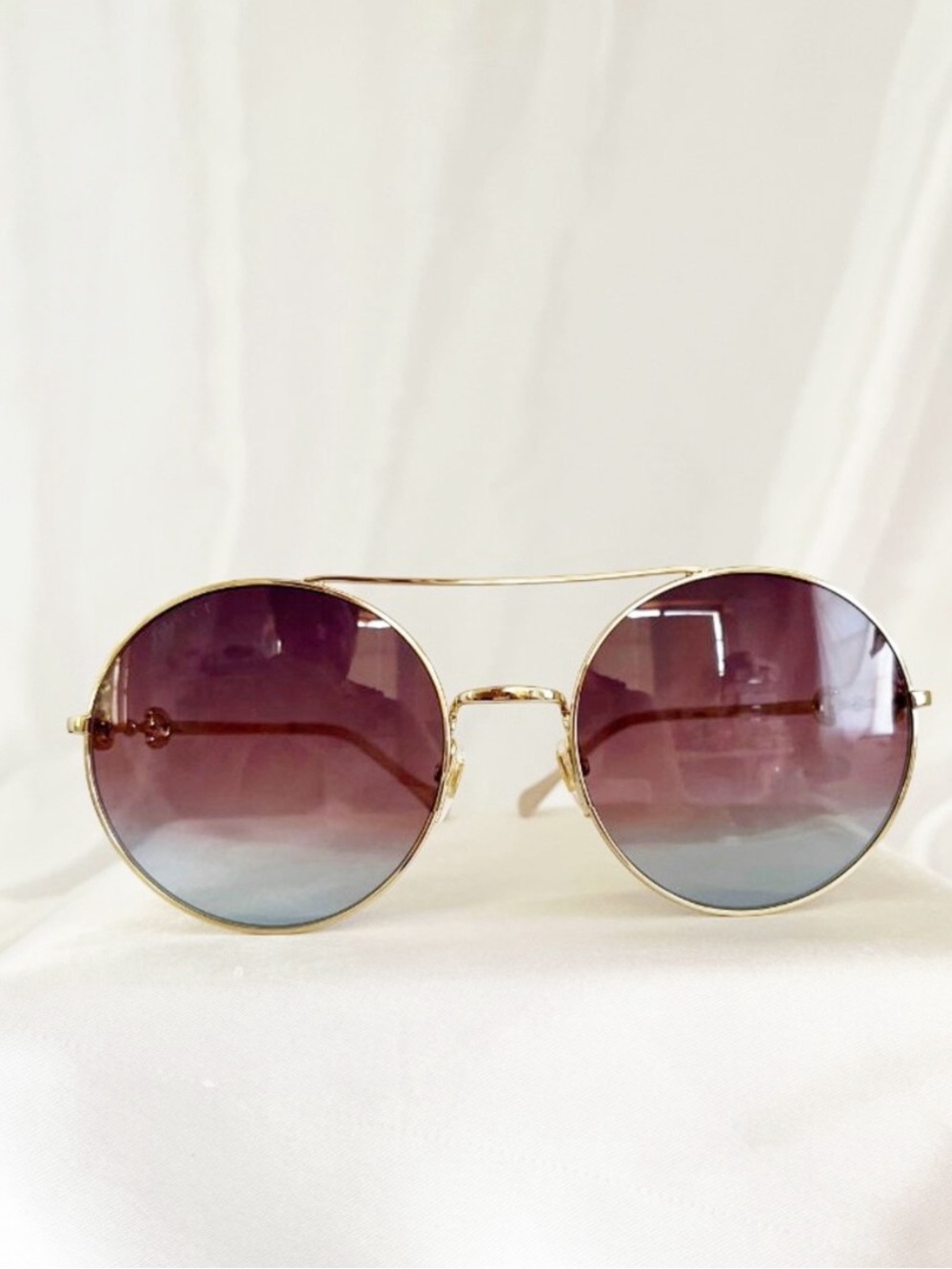 GUCCI Womens GG0878S Round Gold Frame Sunglasses with Blue-Gray Gradient Lenses